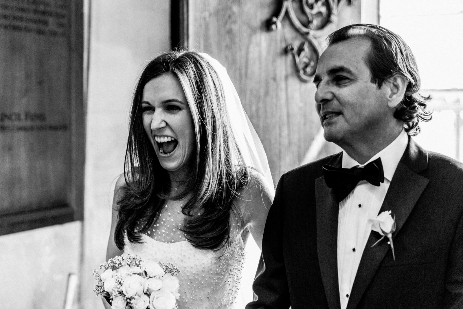 bride and father arriving at church