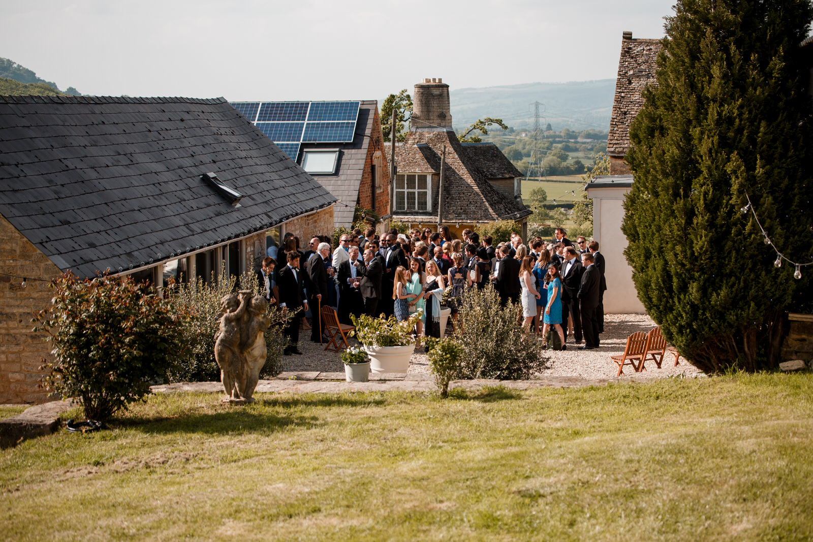 guests enjoying drinks