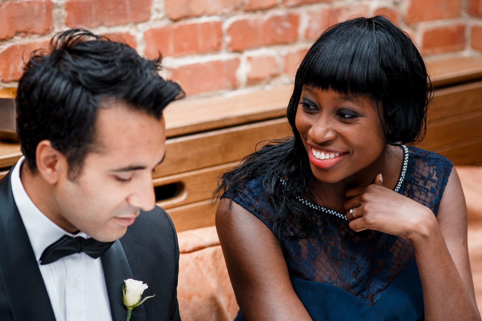 guests enjoying lunch at wedding