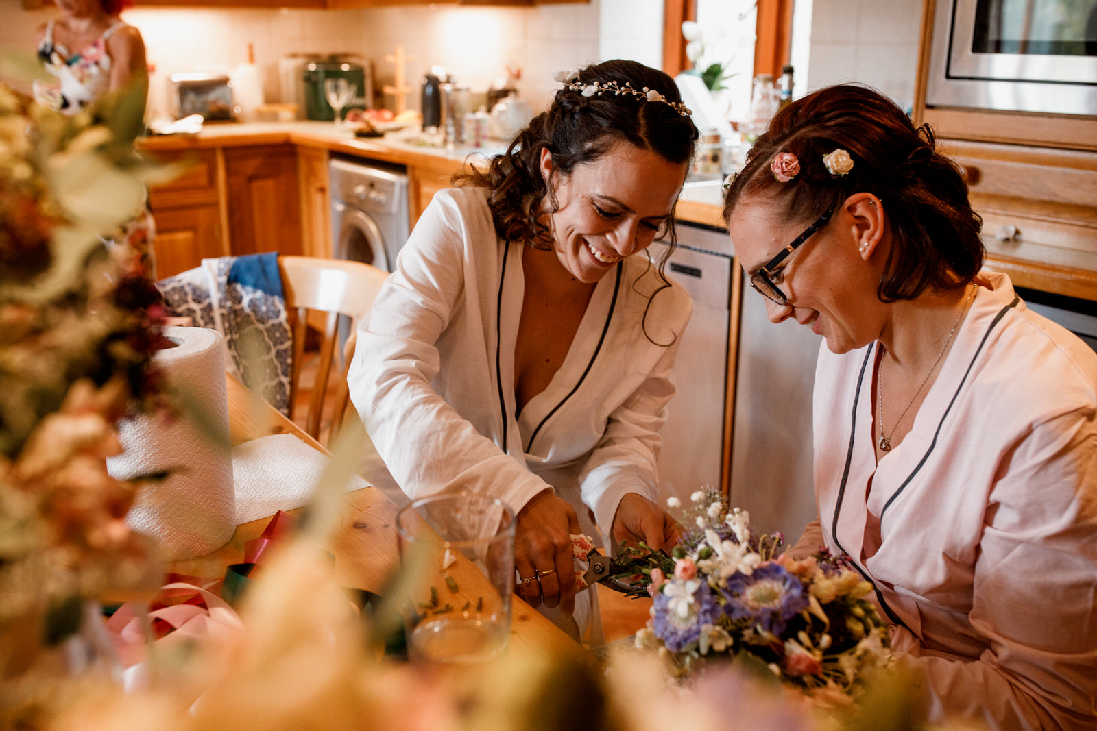 bride preparing wedding flowers