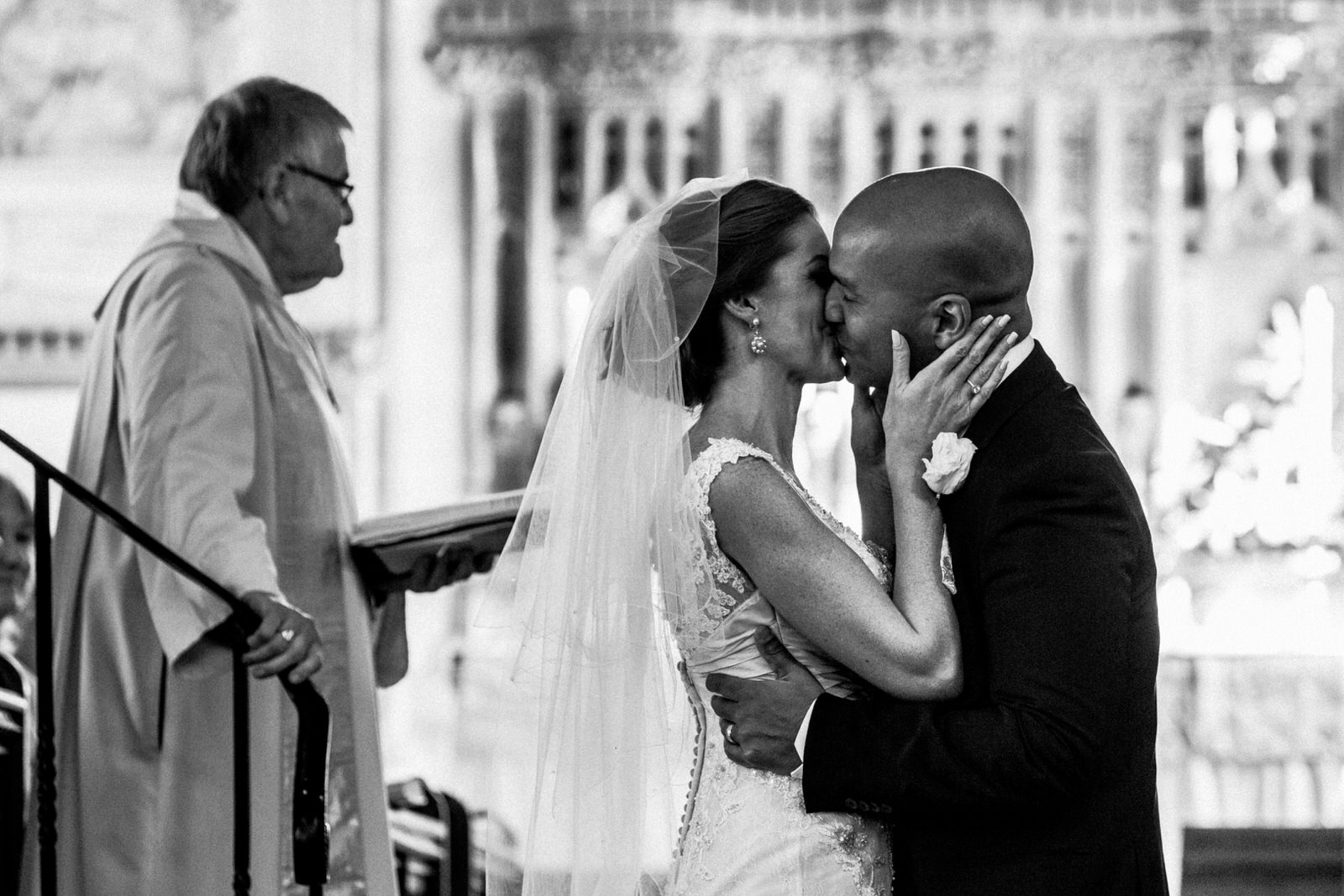 first kiss at wedding