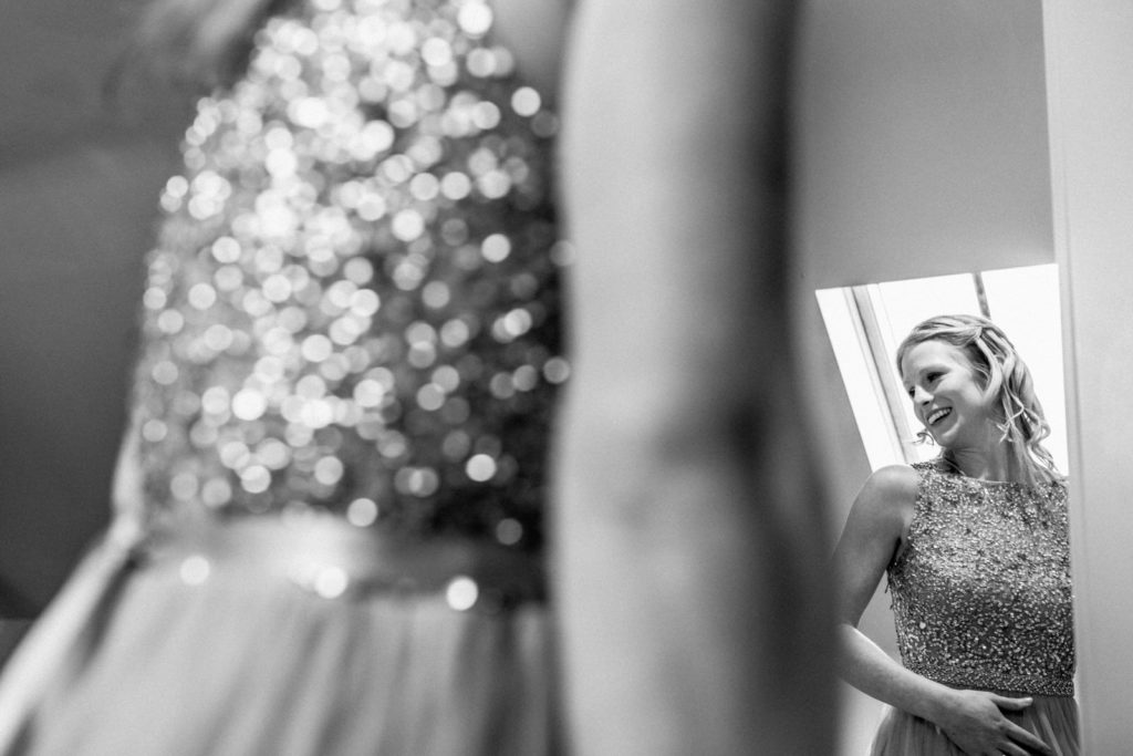 bridesmaid mirror reflection