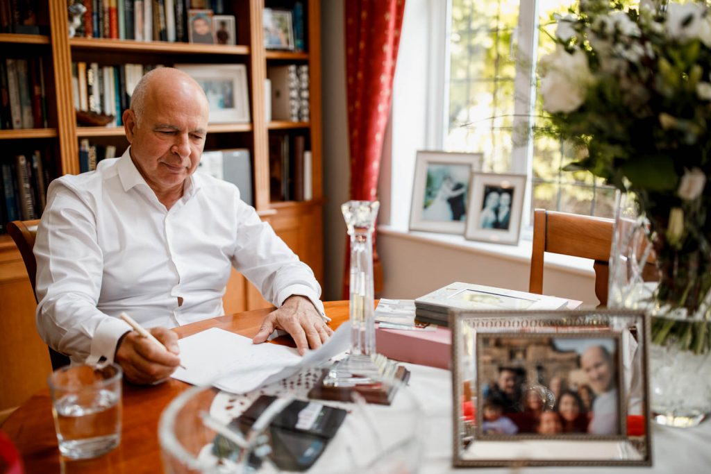 father writing wedding speech