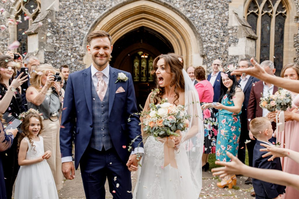 confetti throw at kings chapel wedding