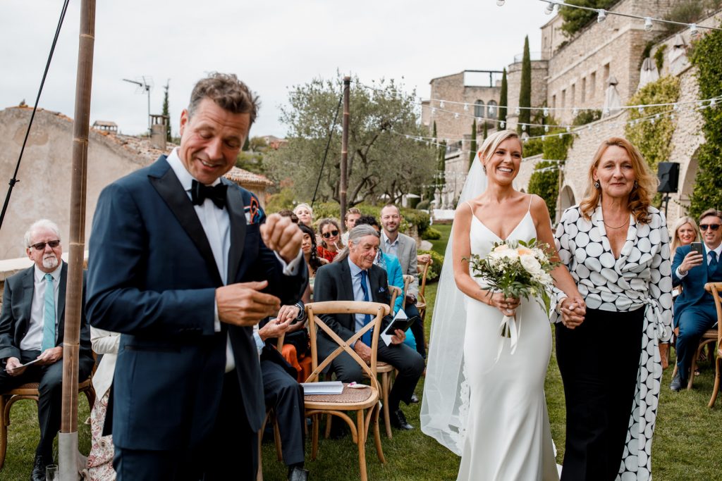 groom seeing bride for the first time at gordes wedding