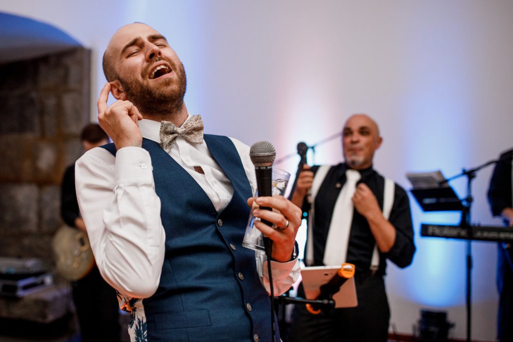 wedding party dancing