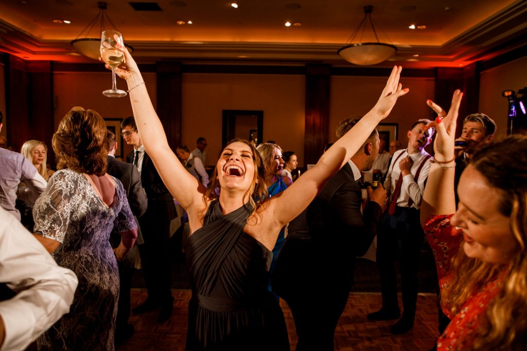 dancing at london wedding party