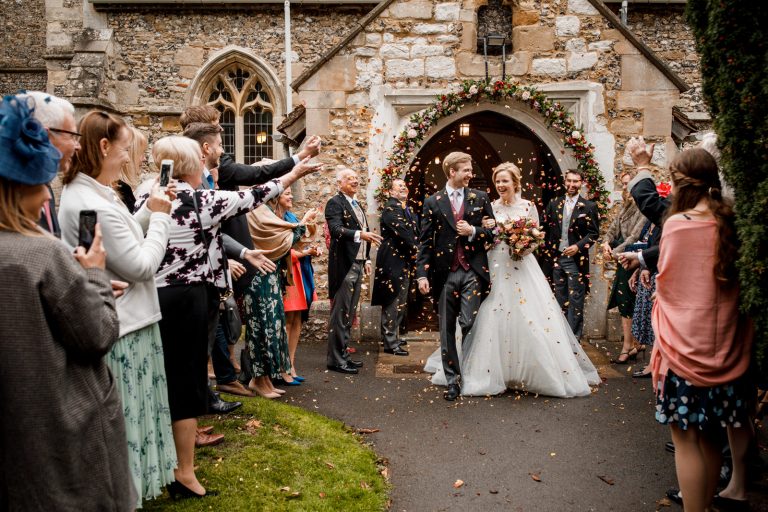 confetti throw at wedding