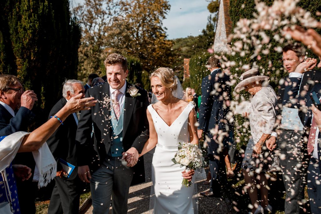 confetti throw outside church near hedsor house