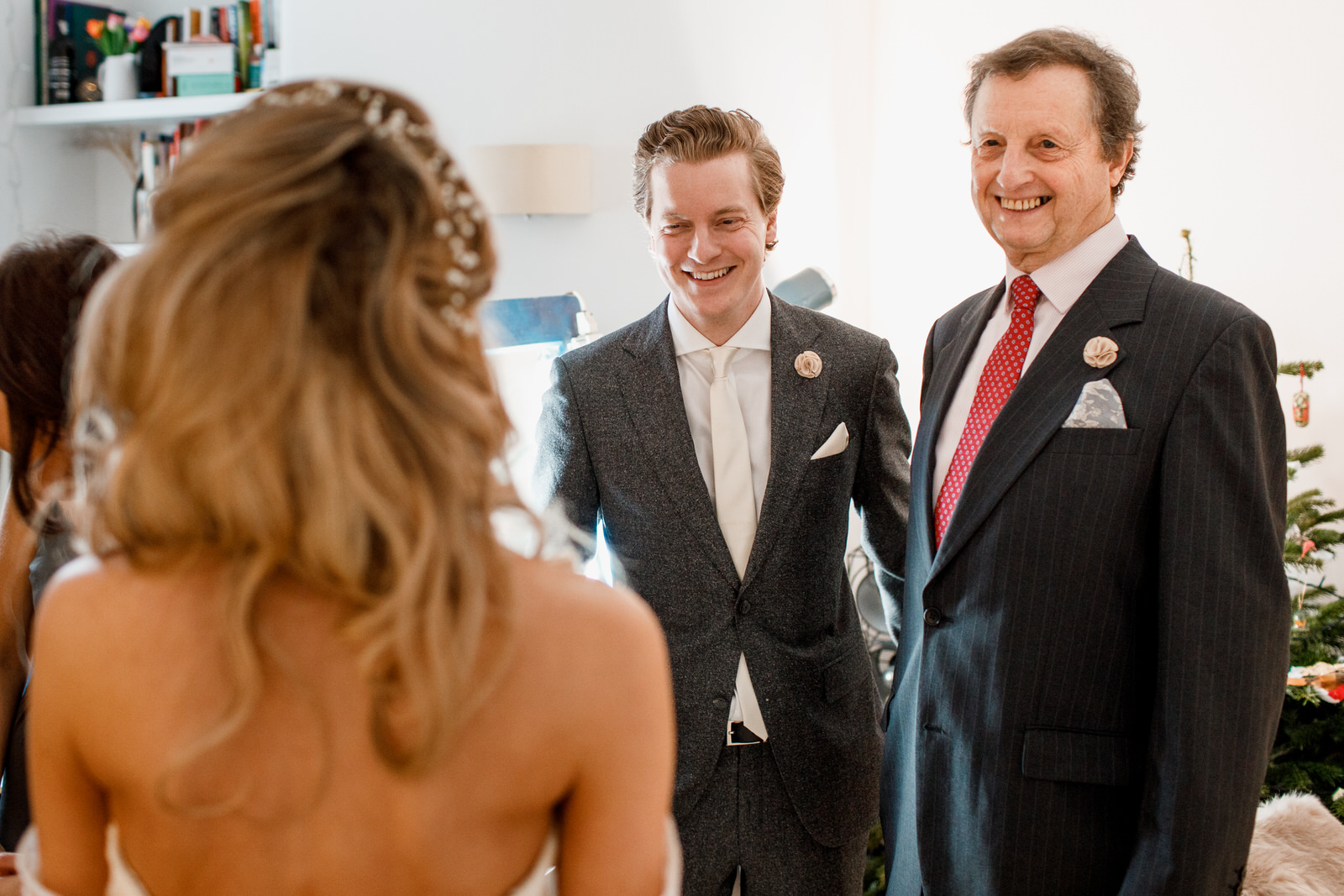 father of bride seeing bride for the first time