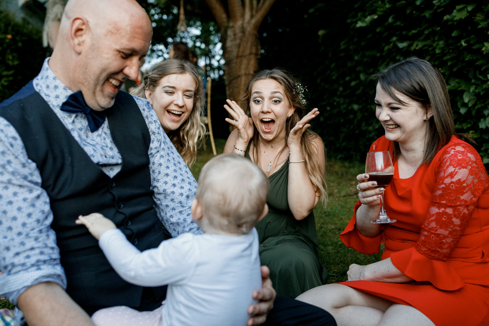garden wedding photographer