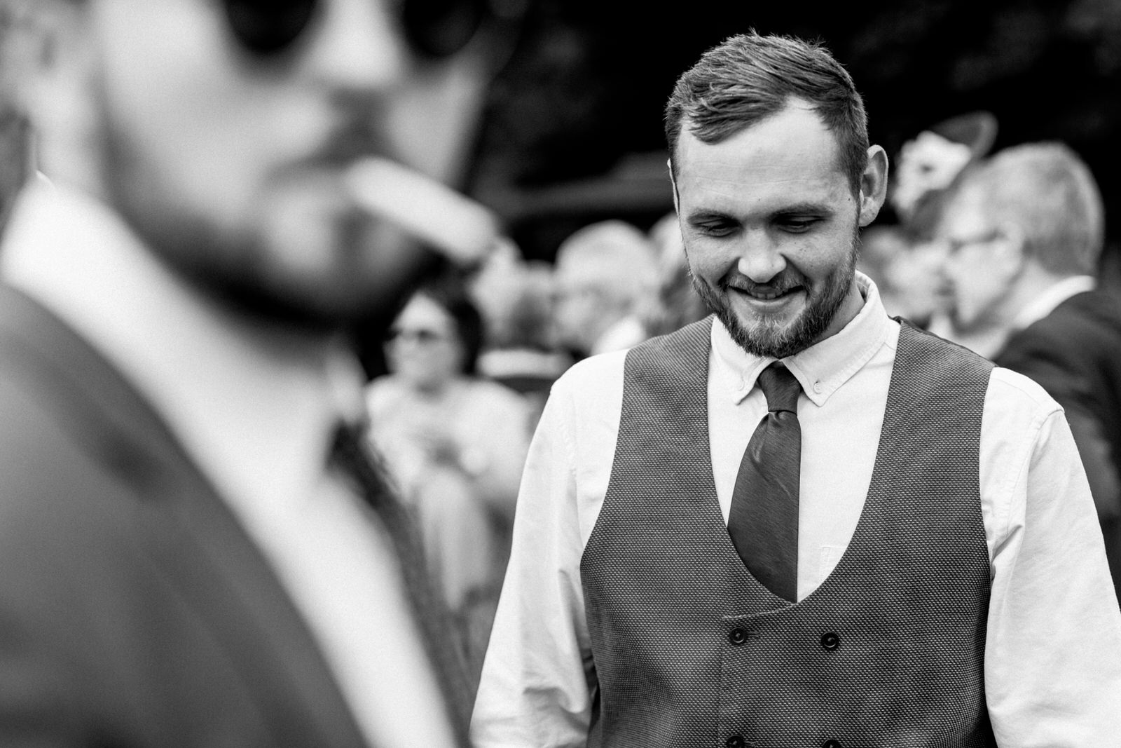 garden wedding photographer