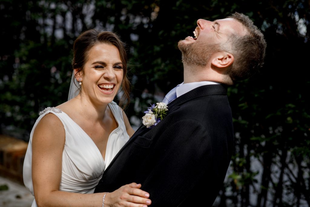 bride and groom portraits outside marylebone
