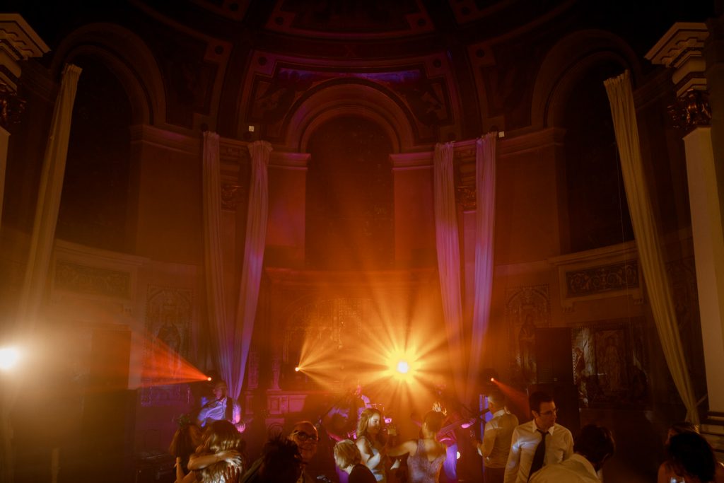 dancing at wedding in marylebone
