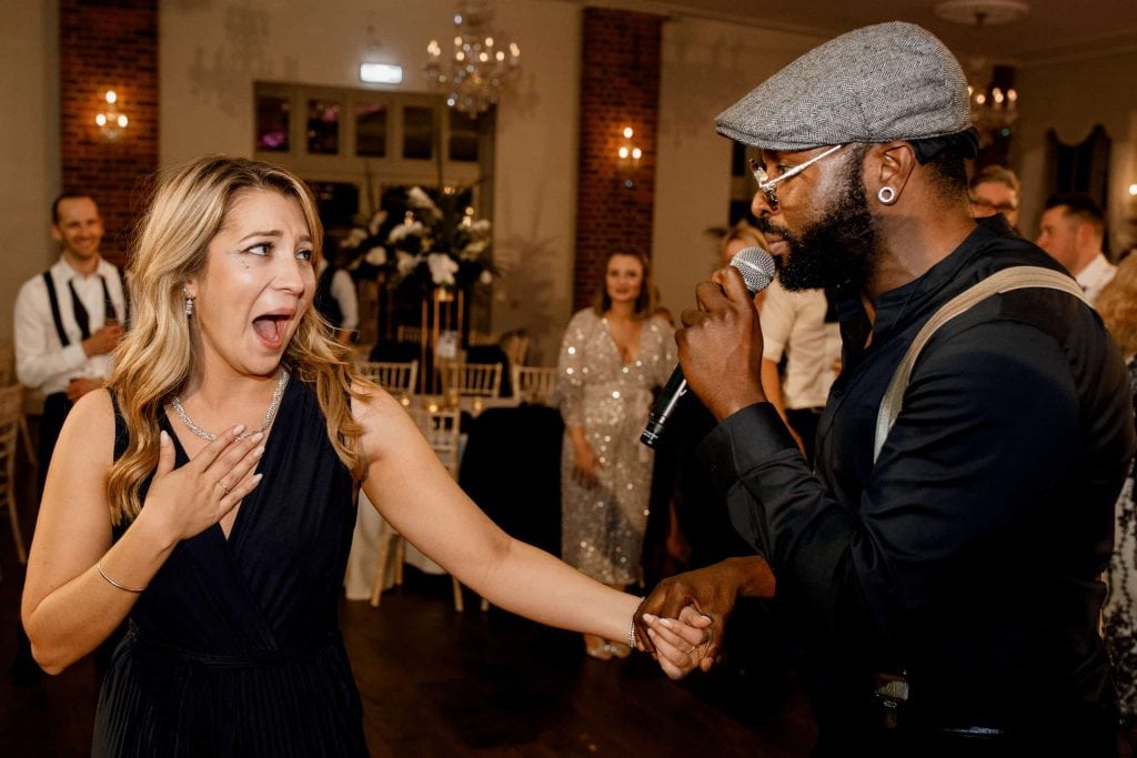weddding party dancing at offley place wedding