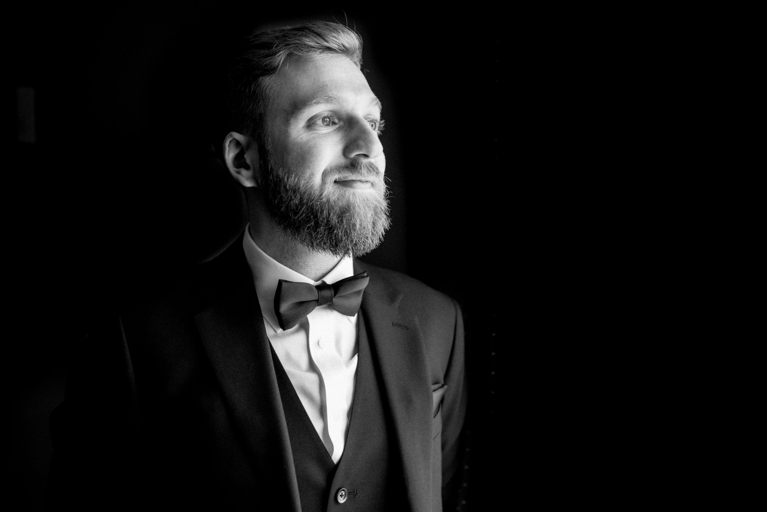 groom portrait